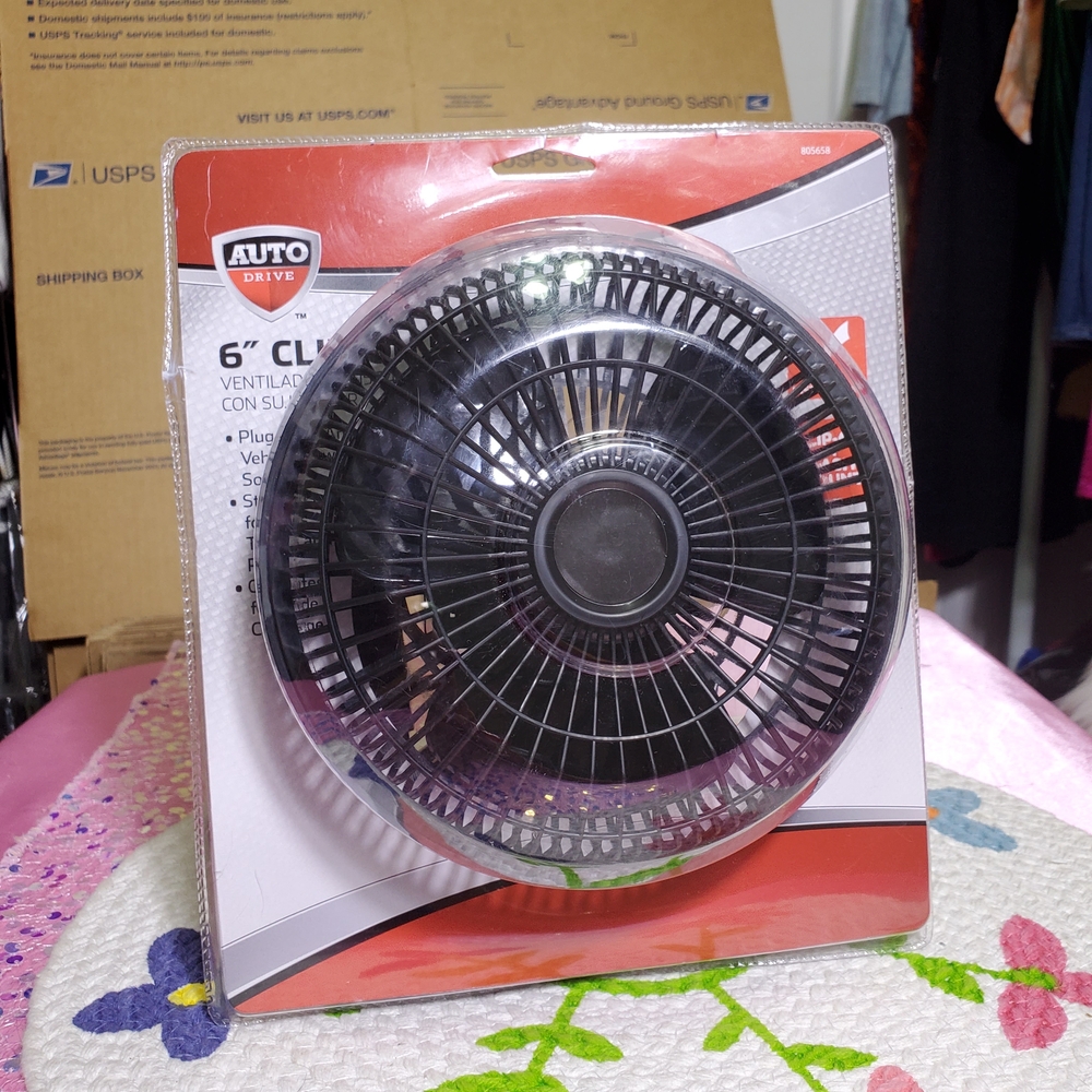 Auto Drive 6" Electronics Vehicle Clip-On Summer Travel Auto Car Fan NIB NWT